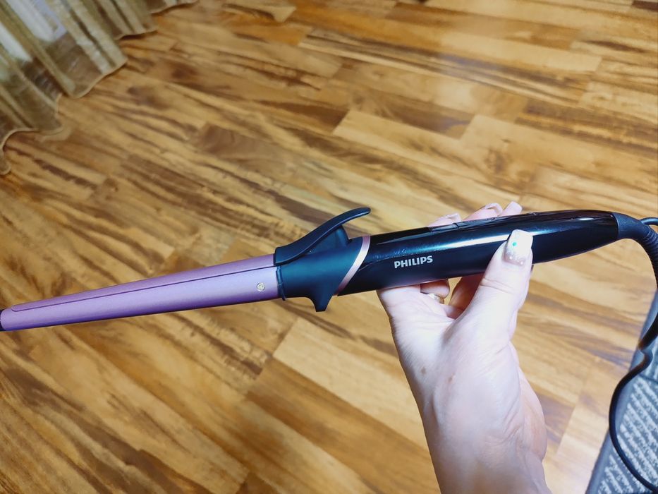 Плойка конусна Philips BHB8710