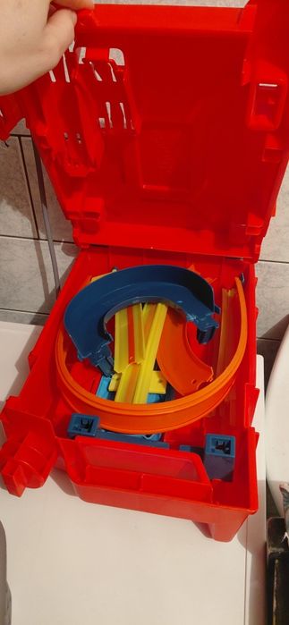 Hot Wells tory samochodowe