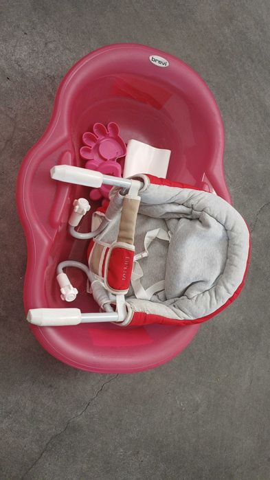 Banheira de bebe com pés brevi