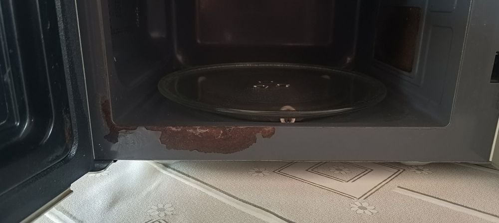 Kuchenka mikrofalowa Sharp.