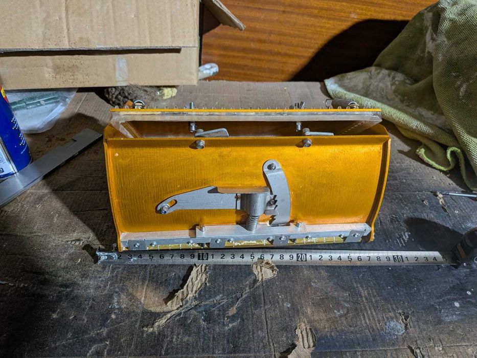 Flat Box 10" Caixa de Acabamento para Pladur (Como Nova - Usada 1 Vez)