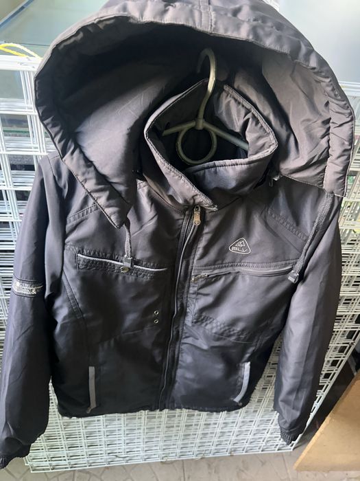 Куртка двусторонняя на мальчика 7-8 лет новая