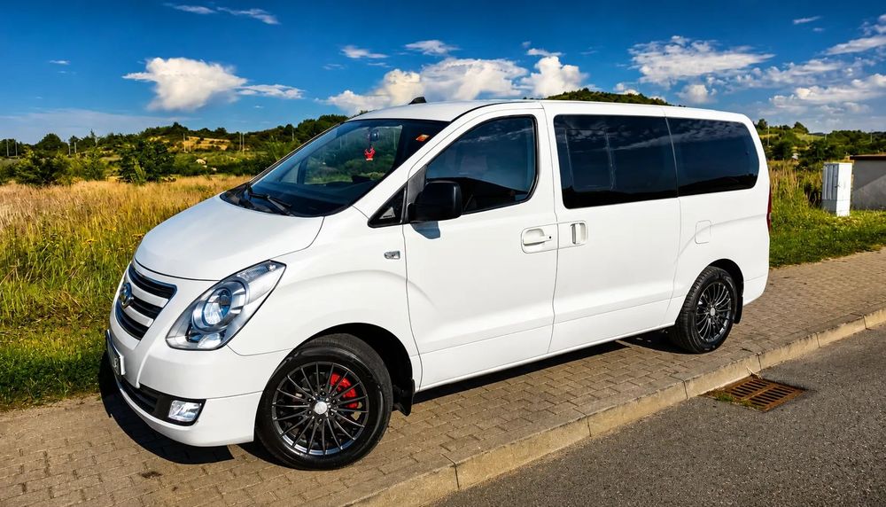 Hyundai H-1 Starex