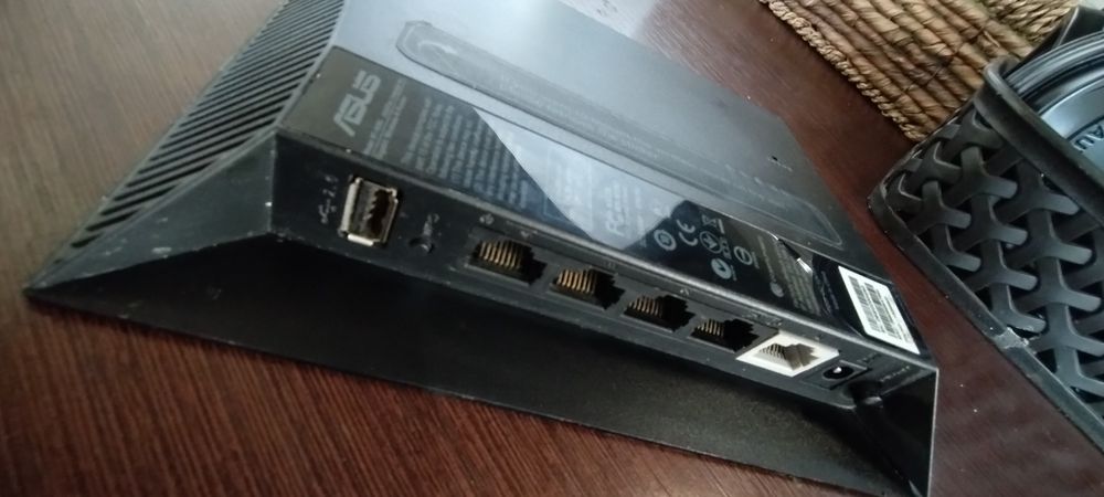Роутер Asus RT N-15U