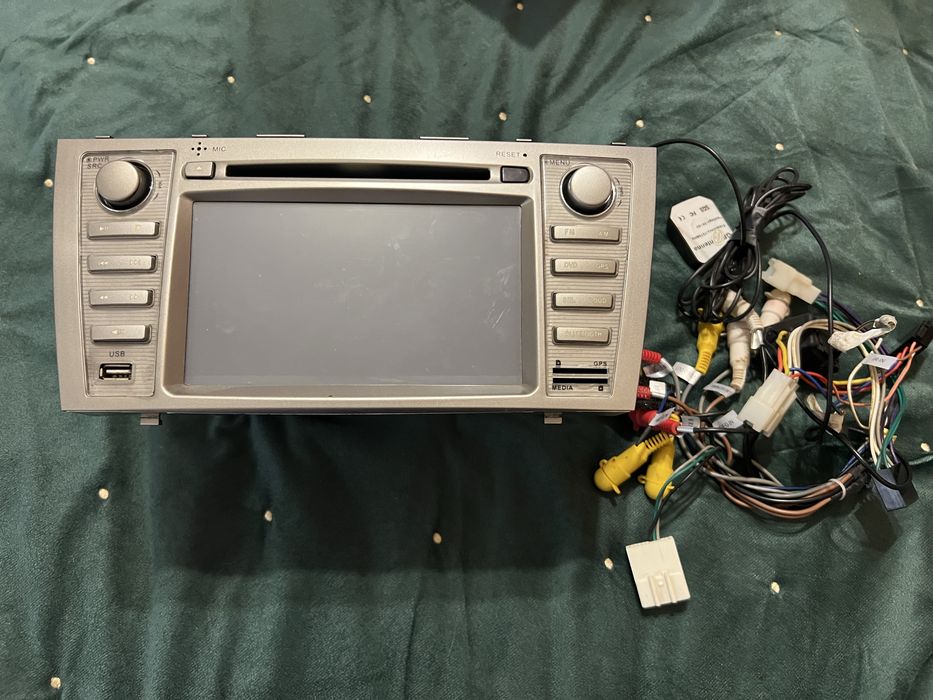 Штатная магнитола GLOBEX GU-7011 TOYOTA CAMRY