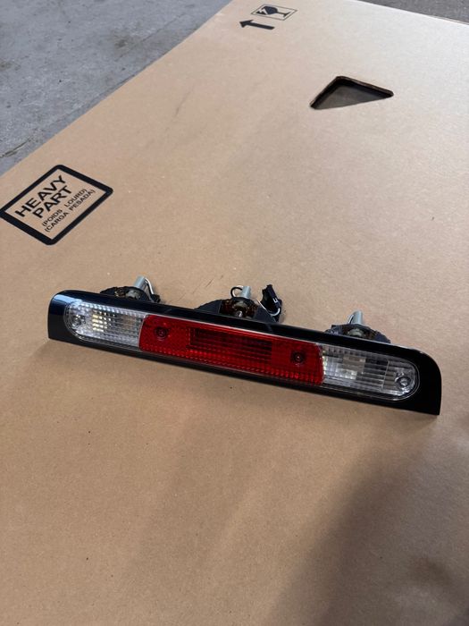 Ram 1500 DT Trzecie światło stop P68298380AG