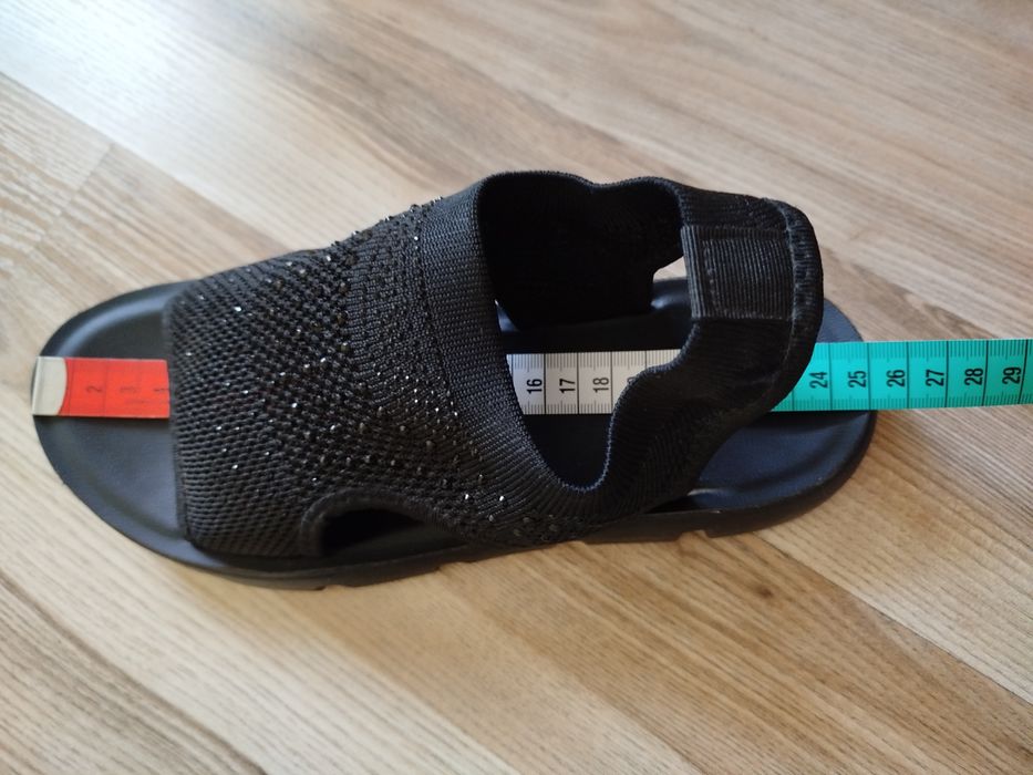 Sandałki czarne 38  stopa 23,5cm