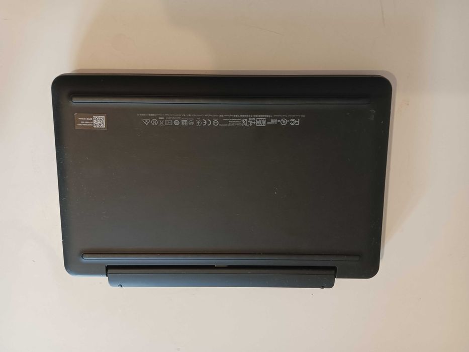 Tablet Dell Venue 11 pro + klawiatura + stacja dokująca + etui