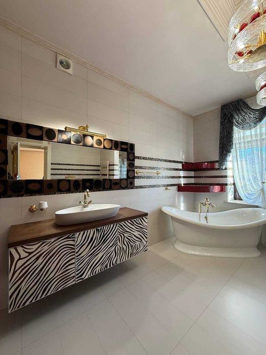 Ампир! 13 ст. Б.Фонтана! Дом на 10 сотках! 1A37