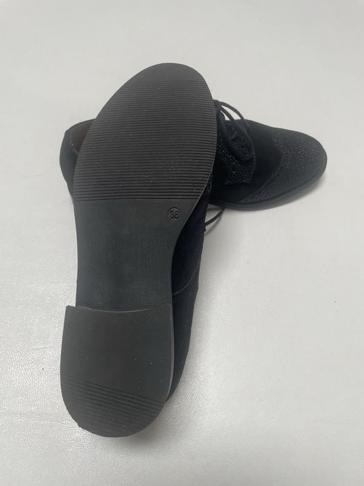 Sapatos classicos de cordão