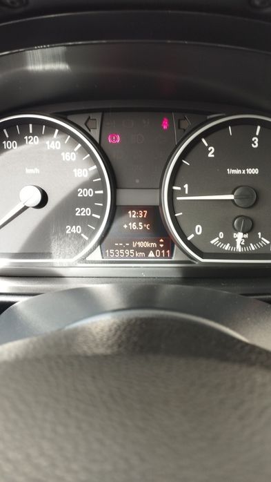 BMW série 1 só 157.000km