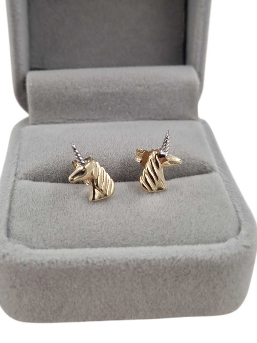 Złote kolczyki jednorożec p585 – żółte i białe złoto