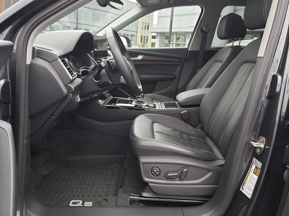 Audi Q5      2021