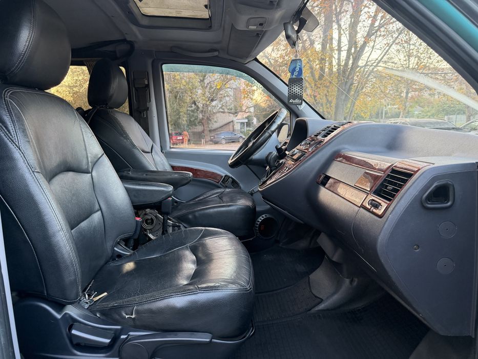 Продам пассажирский Mercedes Vito 2000 год