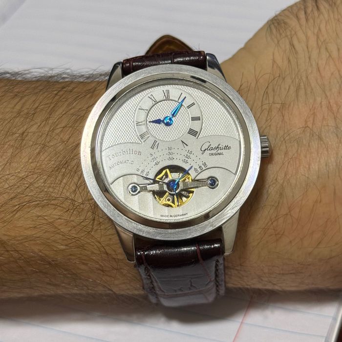 Tourbillon AUTOMATIC

glashutte ORIGINAL made in germany
