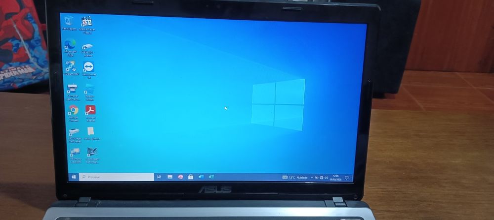 Portátil ASUS  em bom estado