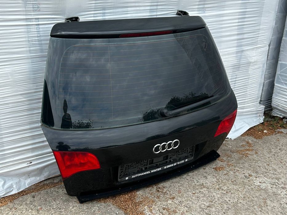 ляда Ауді А4 б7 кришка багажника audi a4 b7 чорна
