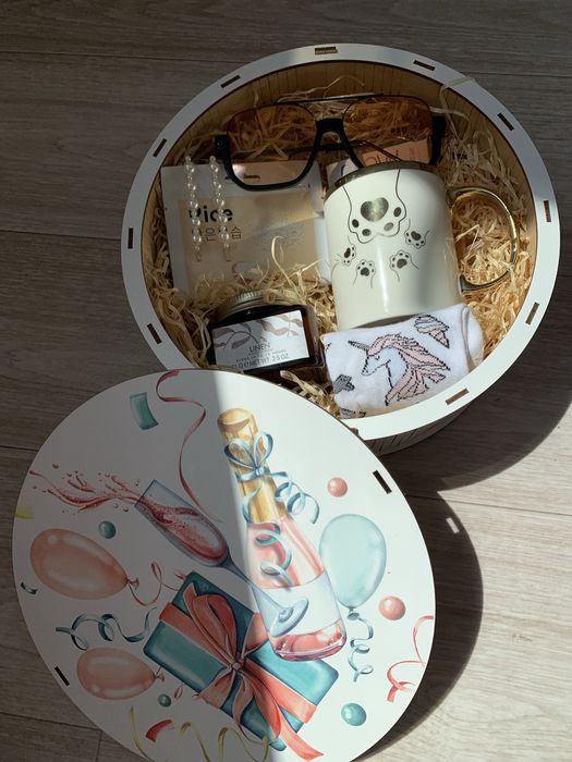 Подарункова коробочка