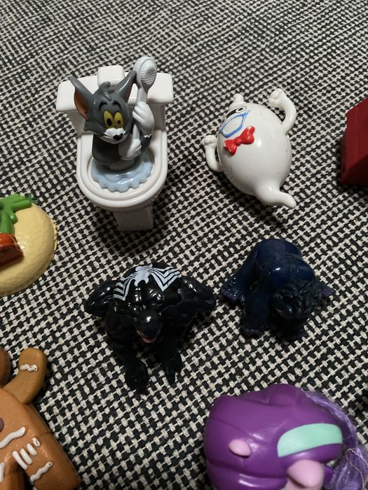 Toy and Figure Lot64740045176706121