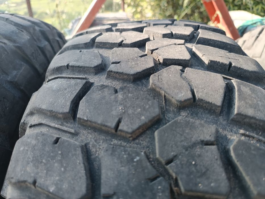 Pneus bf goodrich mud terrain 33/10.5/15