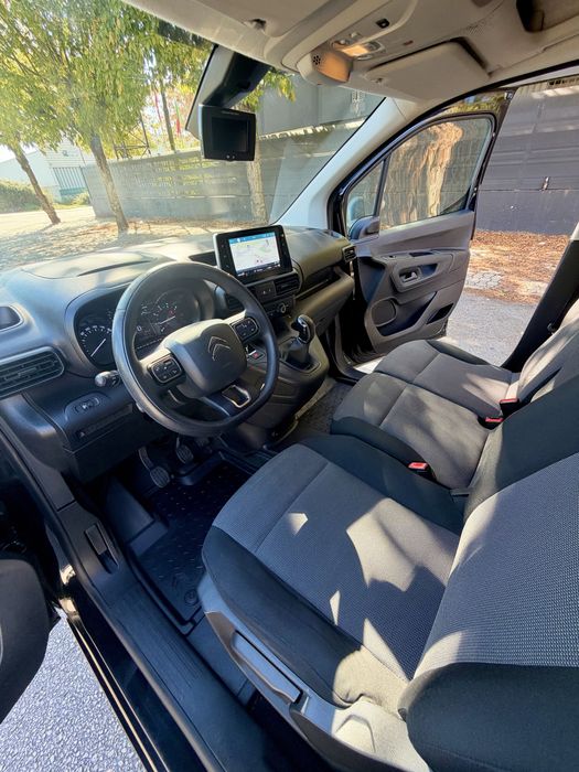 Citroen Berlingo 1.6 Hdi 100cv GPS/Câmaras/3lugs.