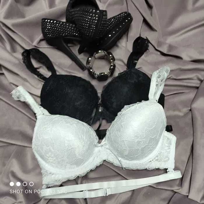 Komplet biustonoszy Intimidao push-up 80B czarny i biały