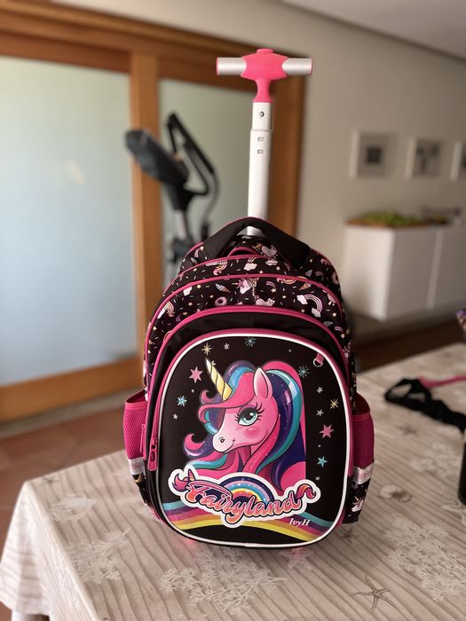 Mochila Escolar com Trolley para Menina – Muito Bom Estado