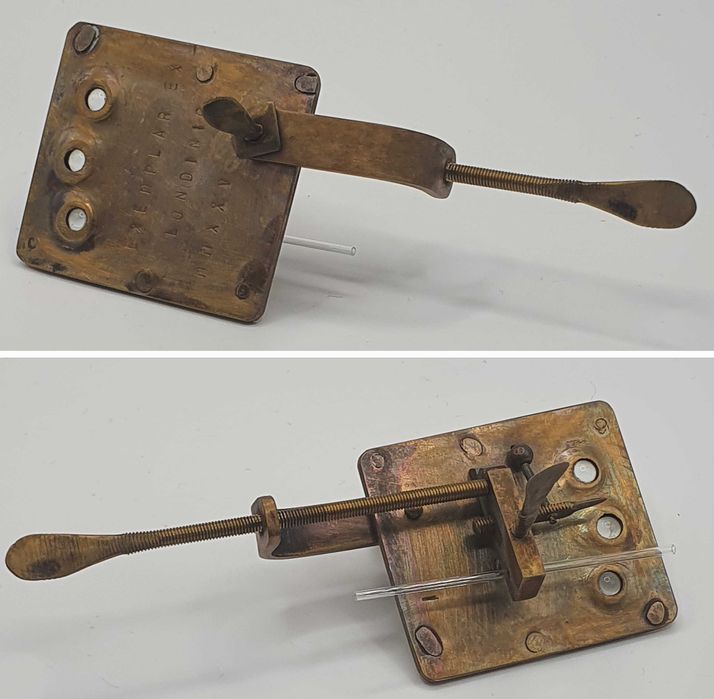 Quatro réplicas de microscópios antigos de Antoni Van Leeuwenhoek