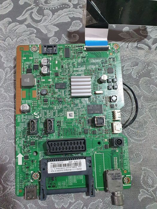 Placa principal tv samsung  UE32J4000