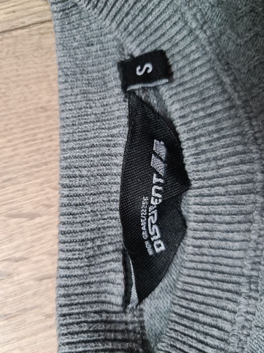 Męski elegancki cienki sweter sweterek S zawsze modny