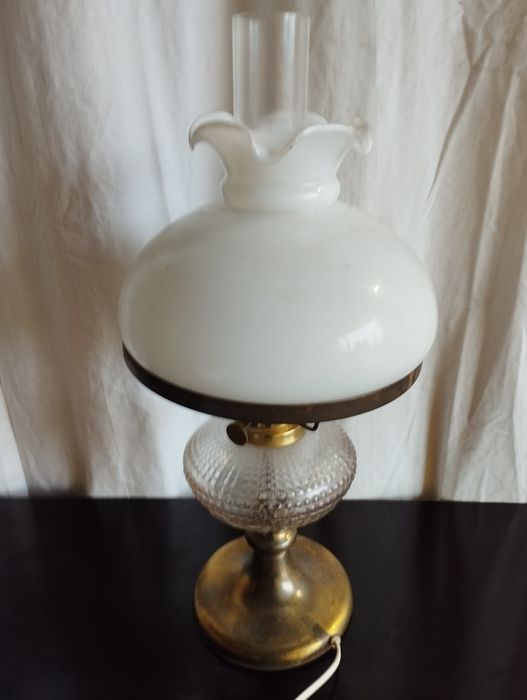 Lampka nocna, mosiądz, szkło, antyk.