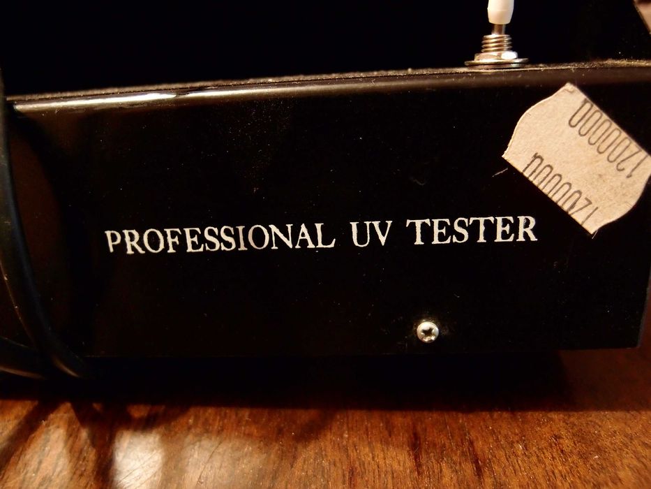 Dla amatora staroci z dawnych lat Profesjonalny_Tester_UV Sherlock