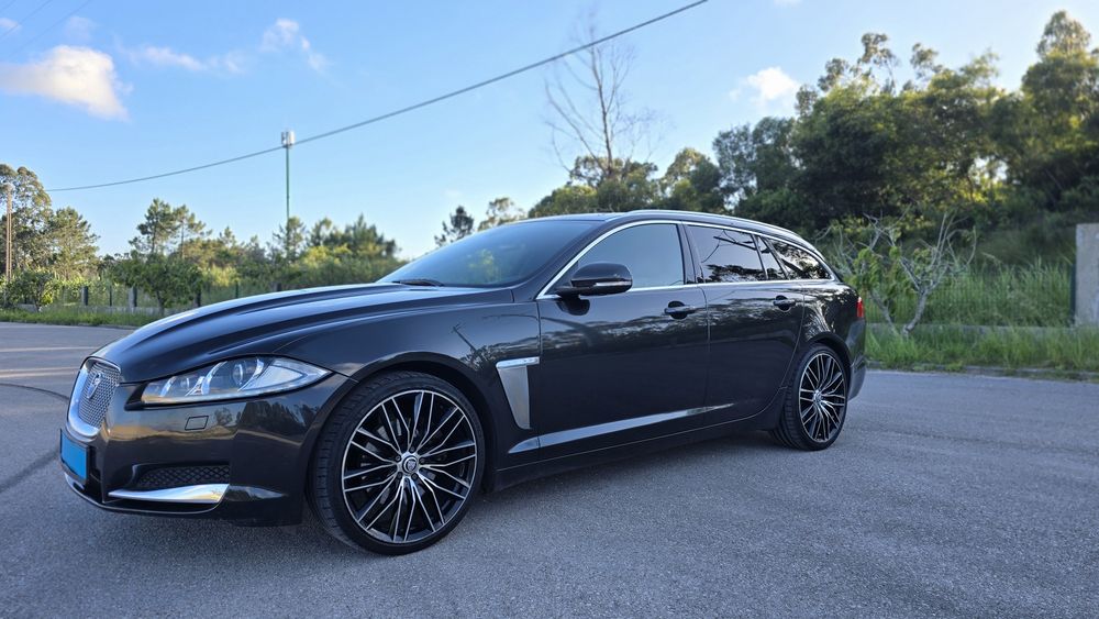 Jaguar XF 2.2 automática motor PSA baixo valor de manutenção