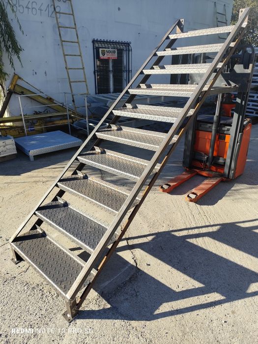 Schody metalowe wąskie 86 cm wejście na 206cm 10 stopni