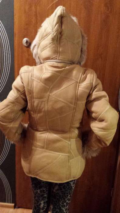 Sprzedam elegancki naturalny kożuch damski w rozmiarze M (38)