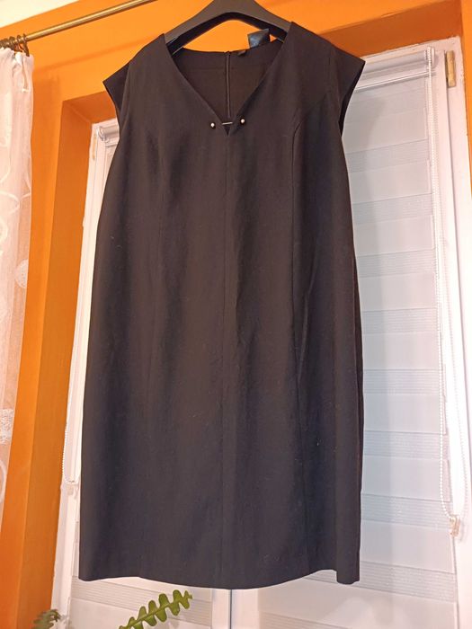 Mała czarna plus size sukienka