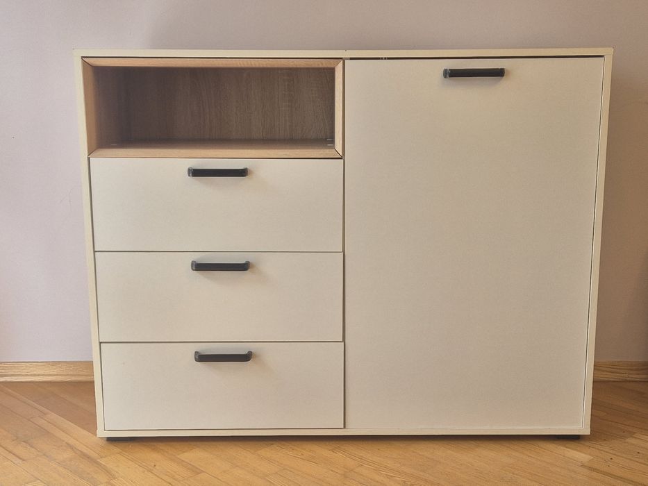 Nowoczesny Zestaw Mebli (Biurko, Komoda, Półki Wiszące) – Styl Skandynawski