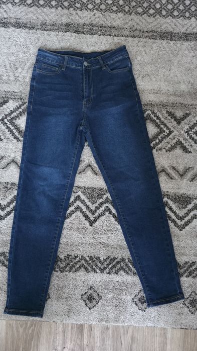 Nowe spodnie rozmiar M