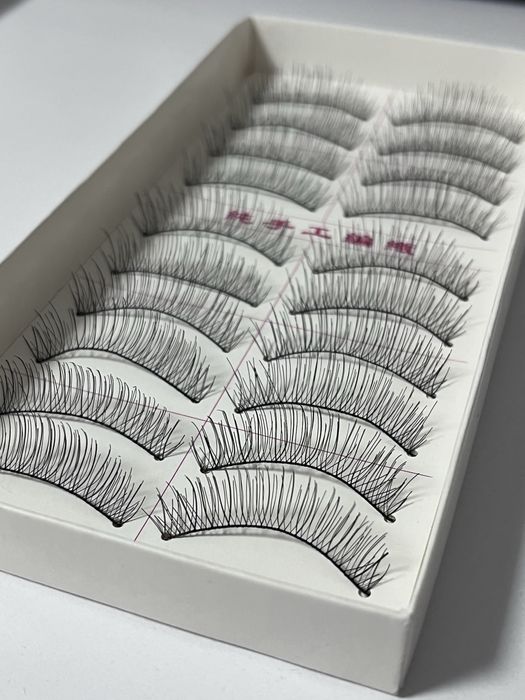 Накладні вії, Накладные ресницы