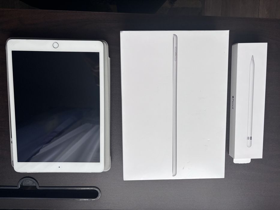 Apple iPad 8 gen. 128 GB Super stan + nowy Apple Pencil 1 gen.