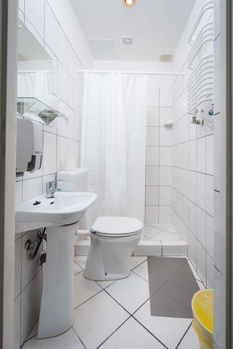 Tanie Noclegi, Pokoje, Kwatery na Wynajem - Dwuosobowe z łazienką