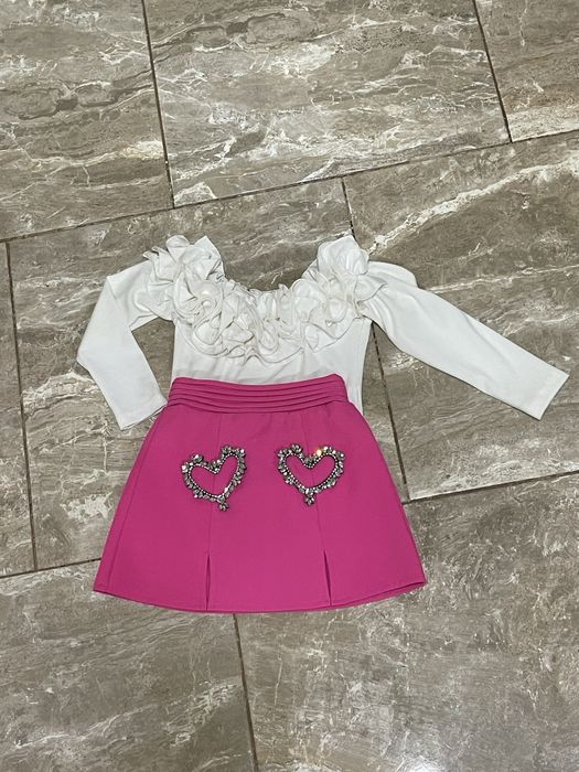 Красивий комплект на дівчинку