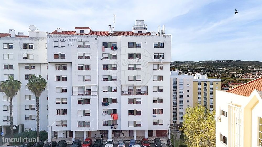 Apartamento T2 para venda — Loures, Lisboa