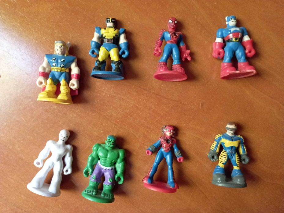 8 Figuras Marvel