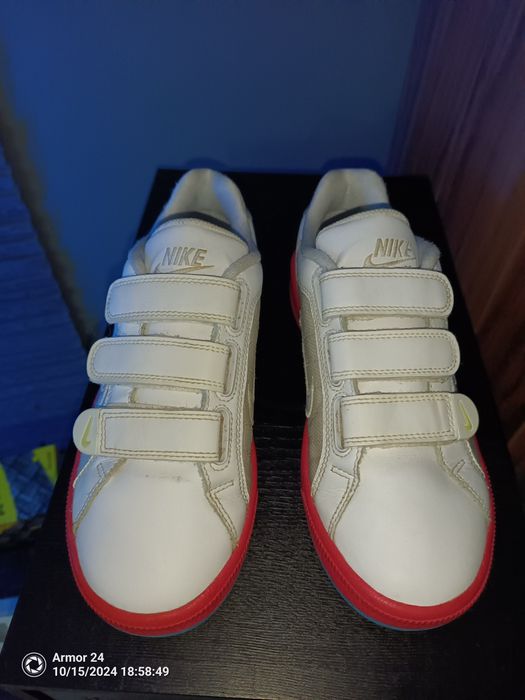 Buty Nike  damskie 36.5