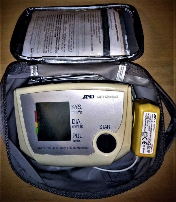 Тонометр автоматический AND UA-777 (Япония) под ремонт или на запчасти