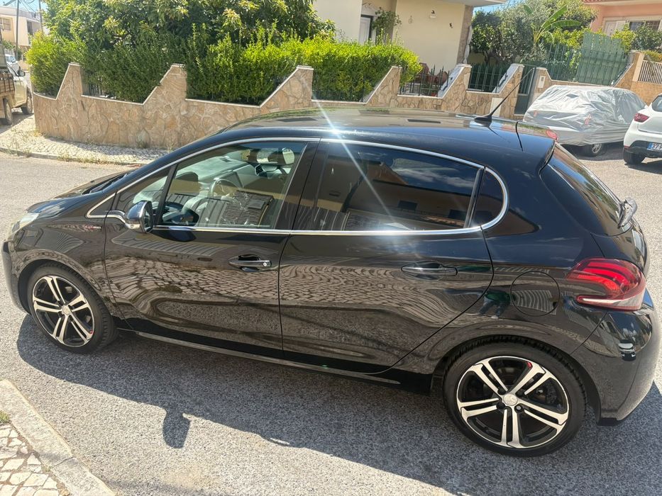Peugeot 208 BlueHDI GT line