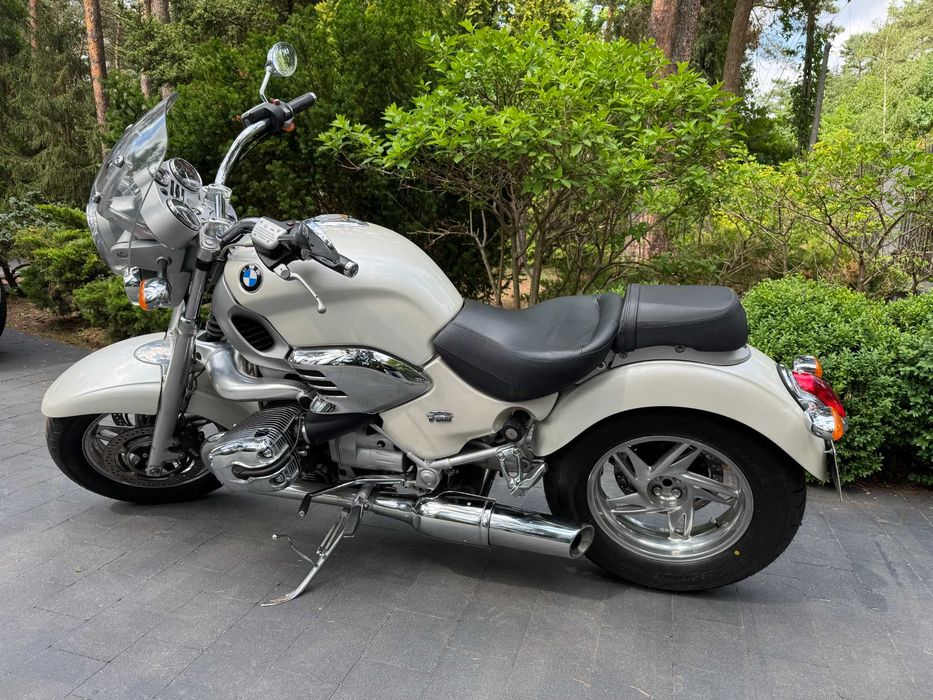 BMW r1200c Montauk "Bond"
