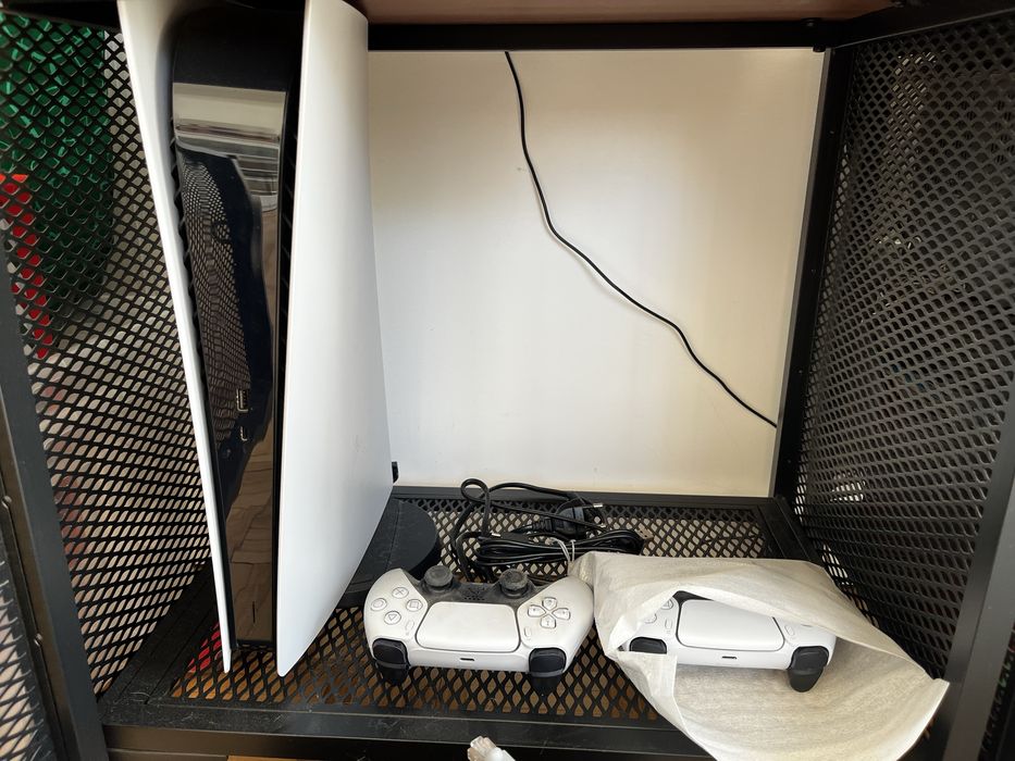 PlayStation 5 Digital + 2 Comandos