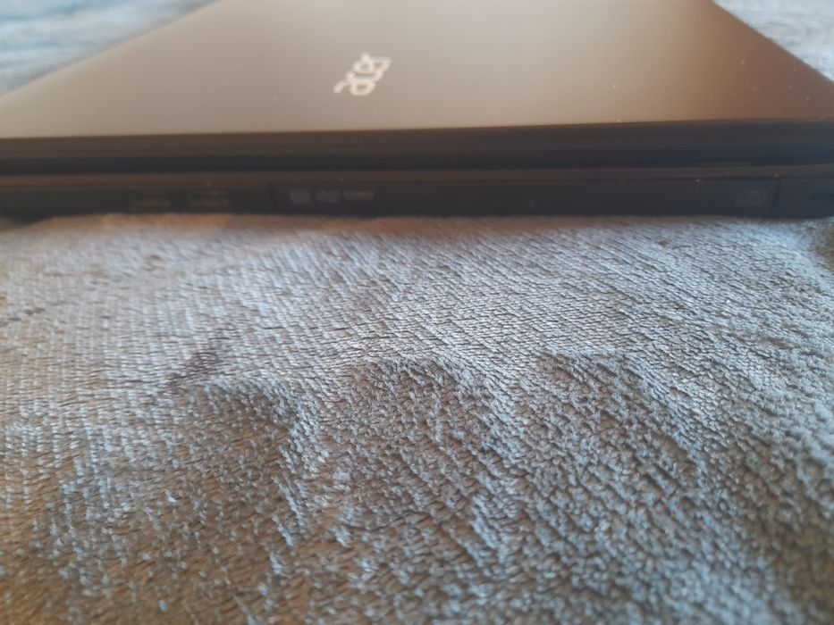 Portatil acer i5 mod: E5-721